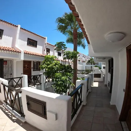 Parque Santiago I - * Playa de las Américas